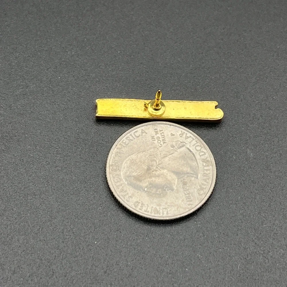 Puyallup Washington City‎ Gold Tone Lapel Hat Pin
